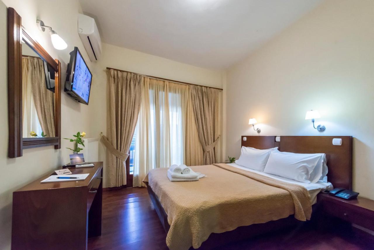 Akroyali Hotel & Villas Messinia Exterior photo