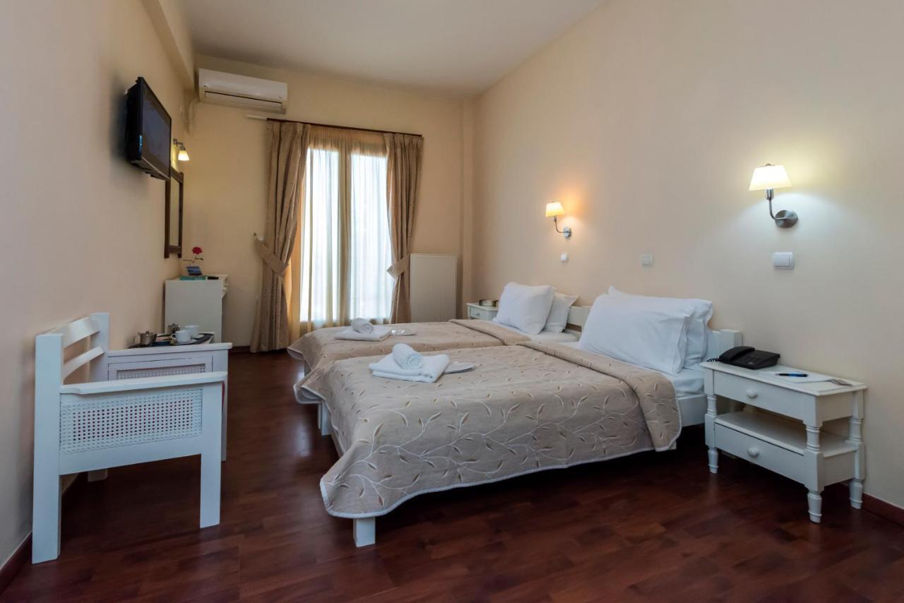 Akroyali Hotel & Villas Messinia Exterior photo