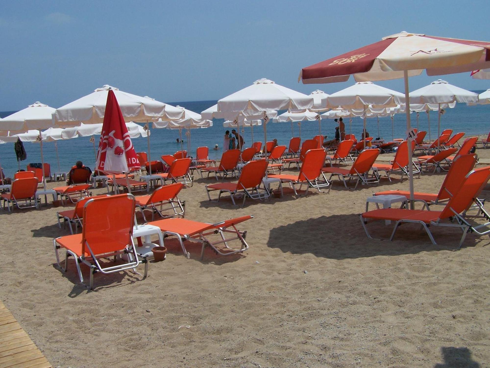 Akroyali Hotel & Villas Messinia Exterior photo