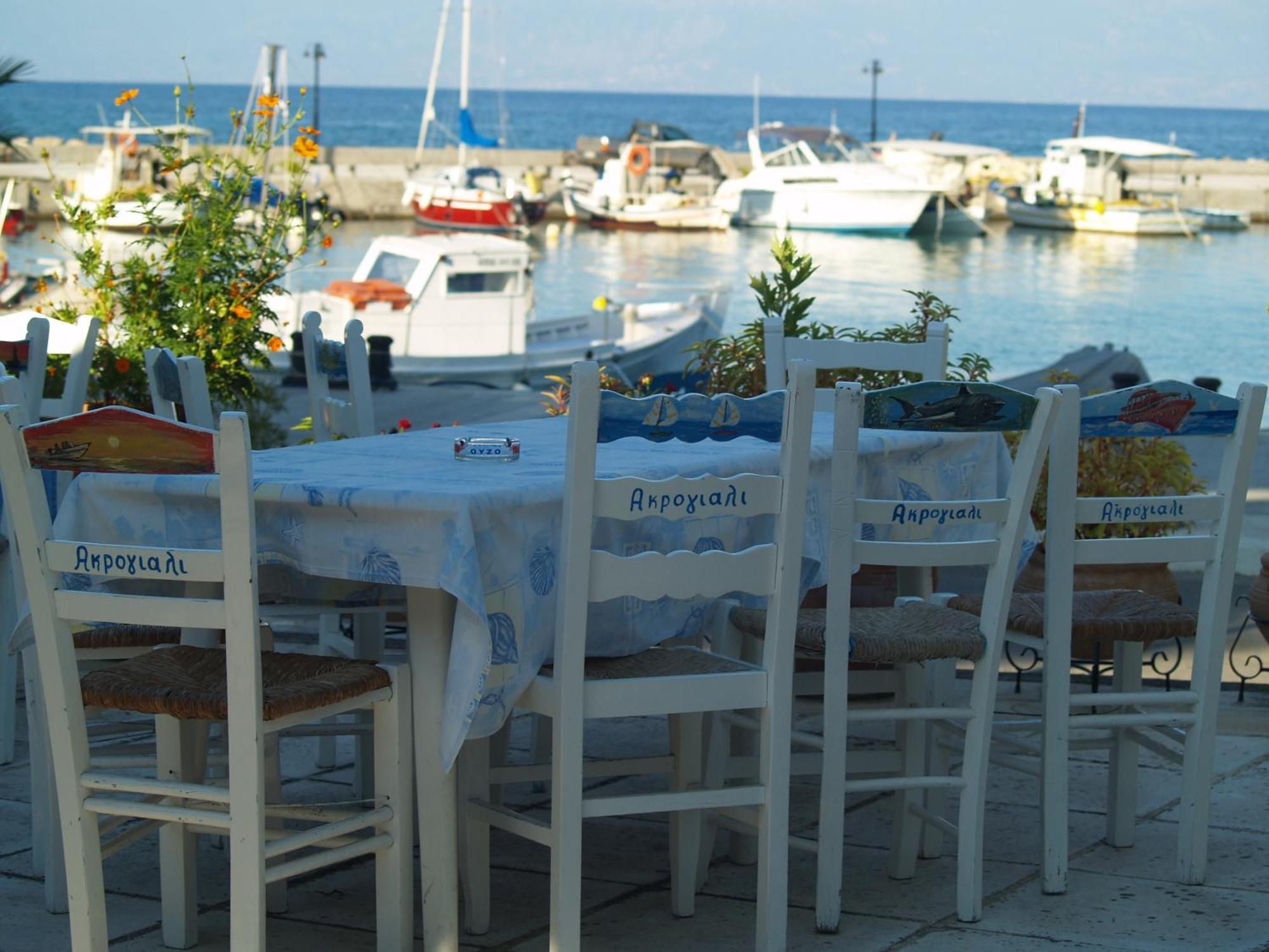Akroyali Hotel & Villas Messinia Exterior photo