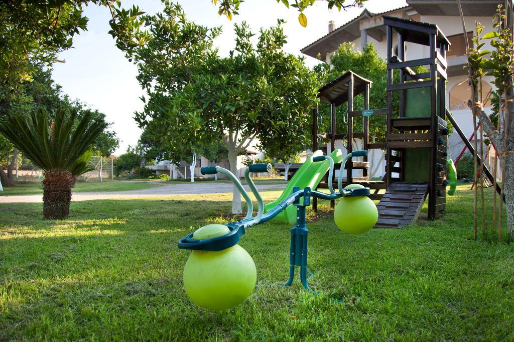 Akroyali Hotel & Villas Messinia Exterior photo