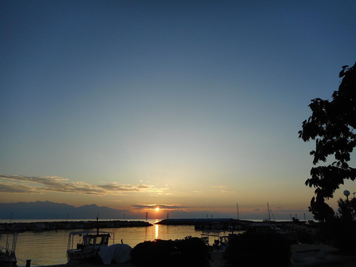 Akroyali Hotel & Villas Messinia Exterior photo