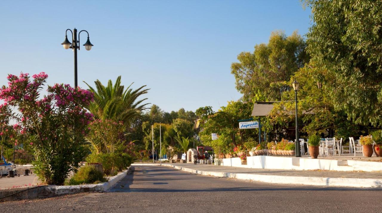 Akroyali Hotel & Villas Messinia Exterior photo